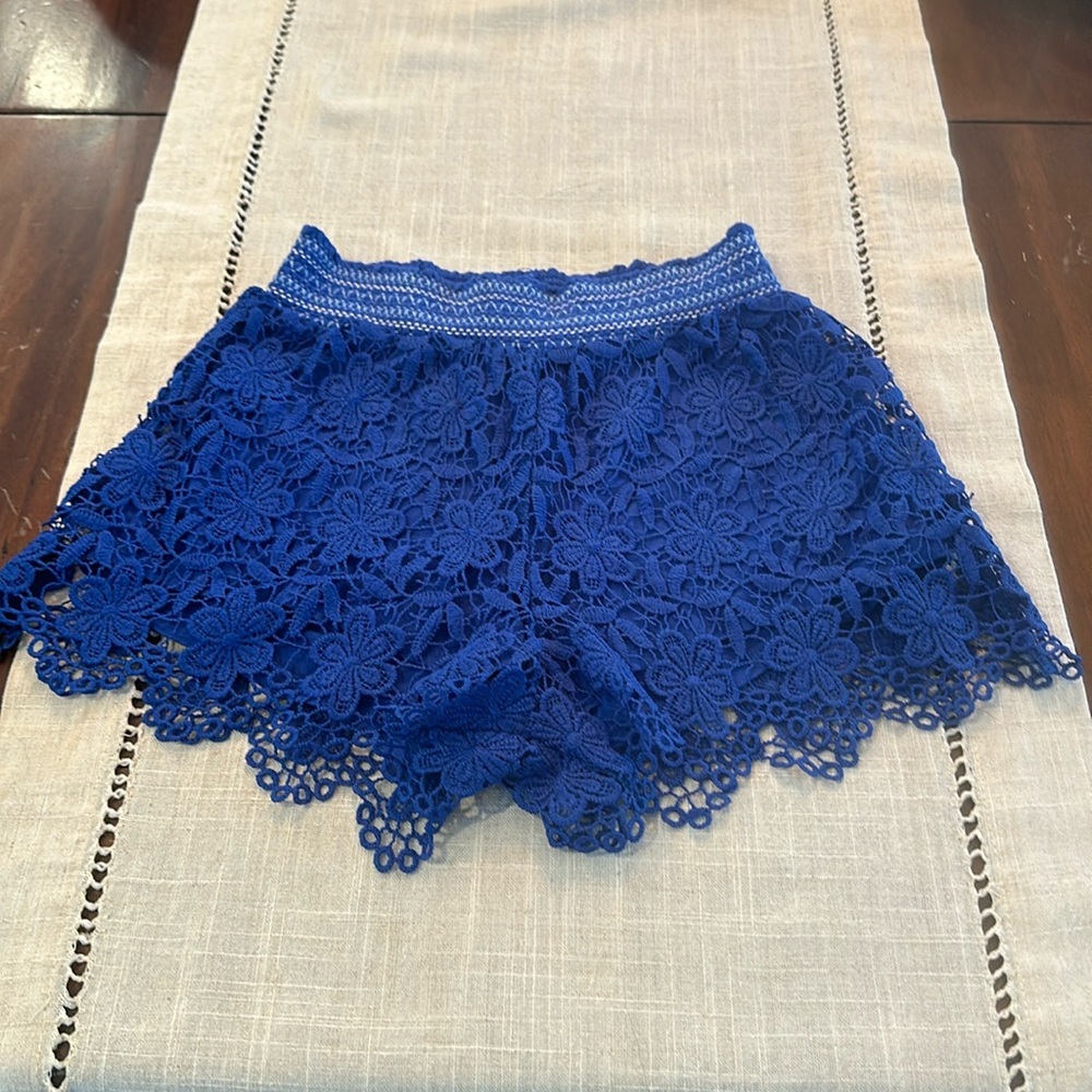 Adorable Girls Lace Shorts by Design History Size 8